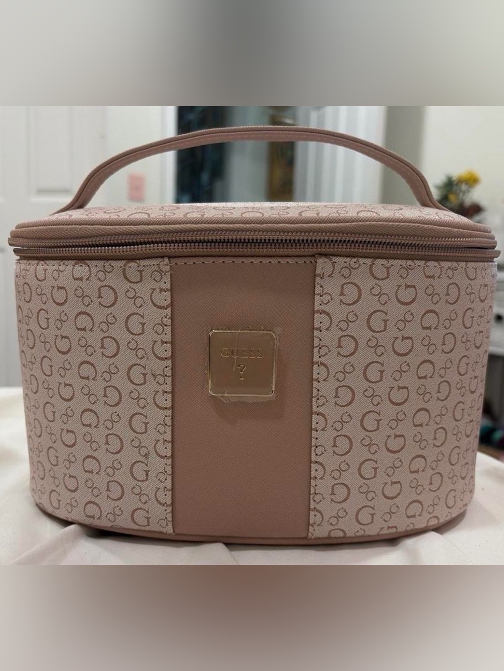 GUESS Blush Pink Signature Cosmetic Case